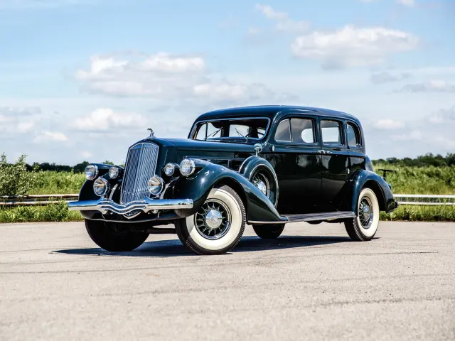 Pierce-Arrow Twelve