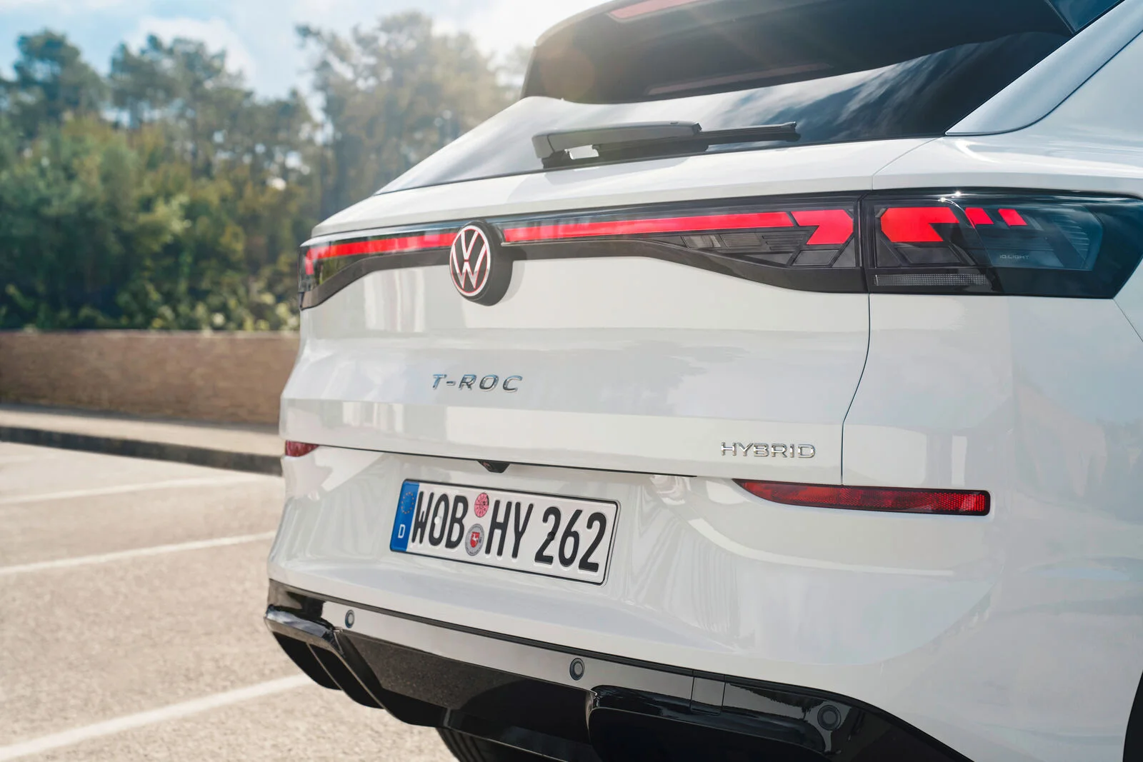 Volkswagen открывает предзаказ на новые гибриды Golf и T-Roc