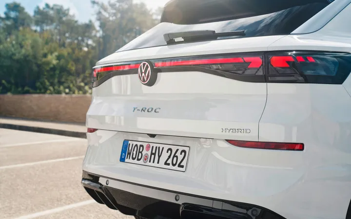 Volkswagen открывает предзаказ на новые гибриды Golf и T-Roc
