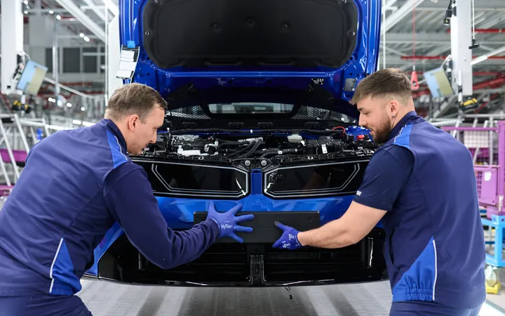 BMW переводит завод в Мюнхене на выпуск Neue Klasse: серийное производство i3 начнётся в августе 2026 года