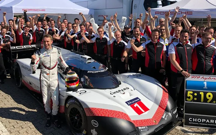 Porsche выпустит лимитированную версию 911 GT3 в честь 100-летия Нюрбургринга