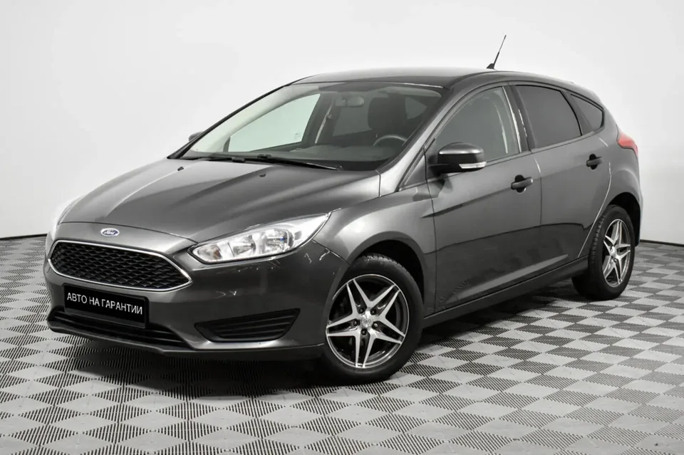 Ford Focus 2019 — HATCHBACK_5_DOORS