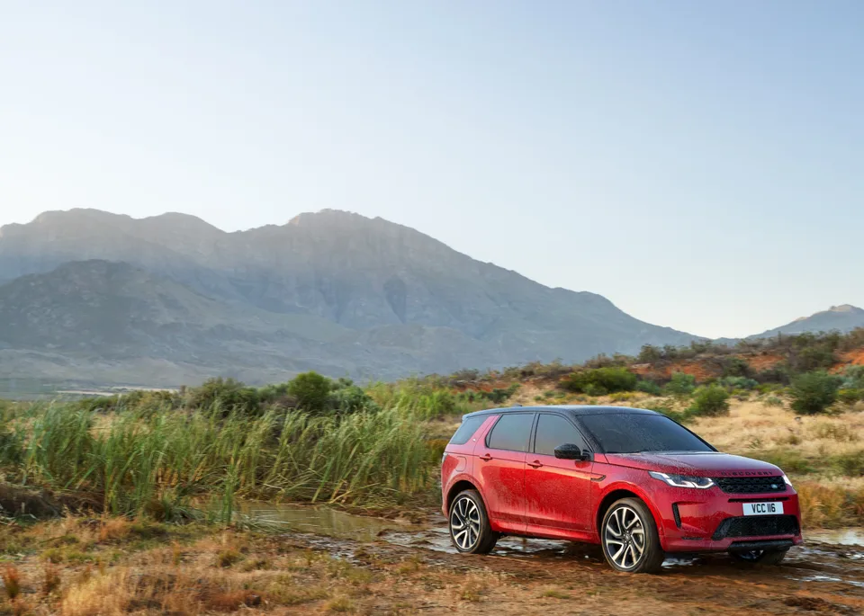 Land Rover Discovery Sport 2022 — SUV / кроссовер