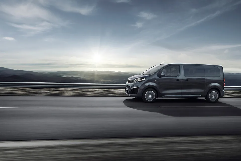 Peugeot Traveller 2026 — Минивэн / MPV