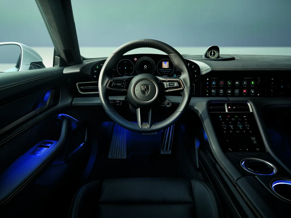 Porsche Taycan 2026 — SEDAN