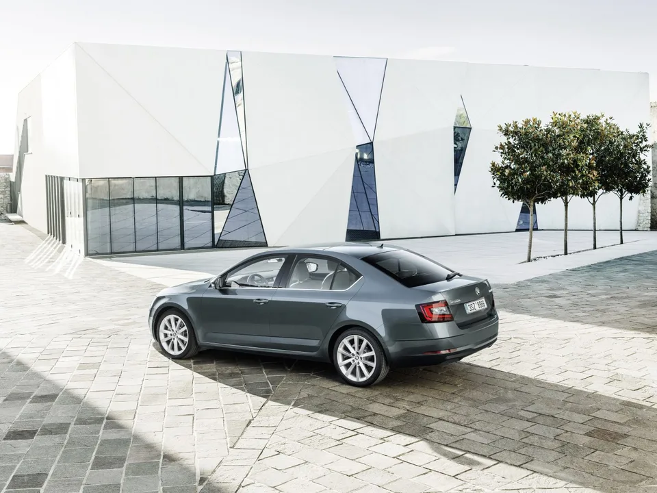 Škoda Octavia 2017 — LIFTBACK