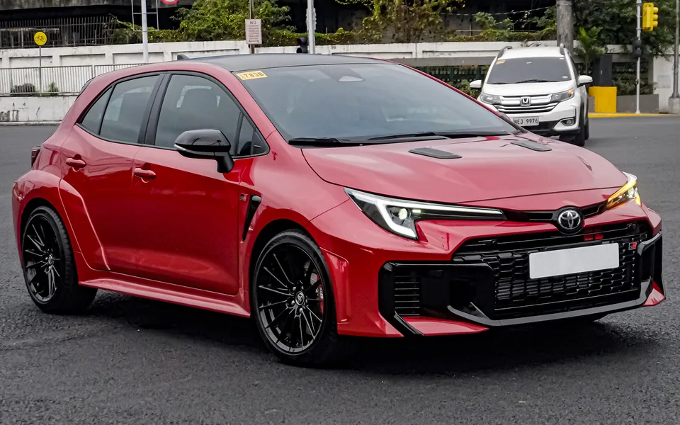 TOYOTA Corolla 2026 — HATCHBACK_5_DOORS