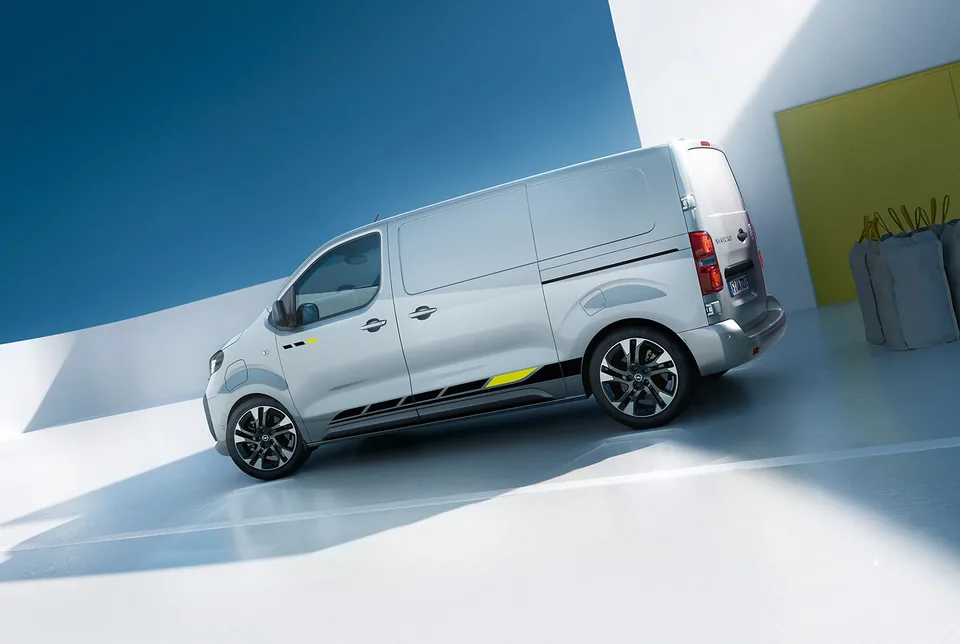 Vauxhall Vivaro 2026 — Минивэн / MPV