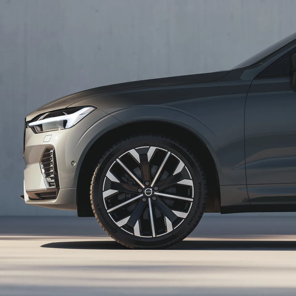 VOLVO XC60 2026 — SUV / кроссовер