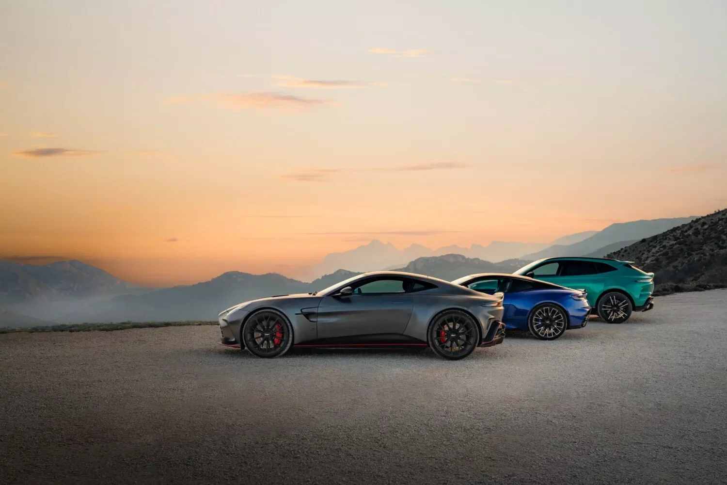 Aston Martin представит на Goodwood три новых «S»-модели: DB12 S, Vantage S и DBX S