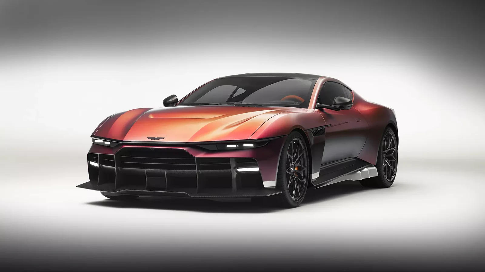 Aston Martin Valen: 850-сильный V12 и тираж 150 экземпляров