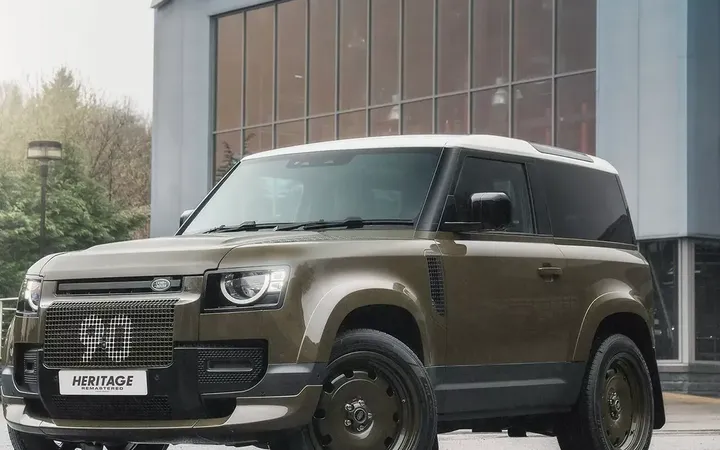Chelsea Truck Company представила пакет Heritage Remastered для Land Rover Defender