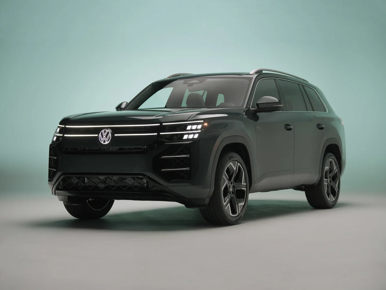 Volkswagen Atlas 2026 года: просторный трёхрядный кроссовер для семьи