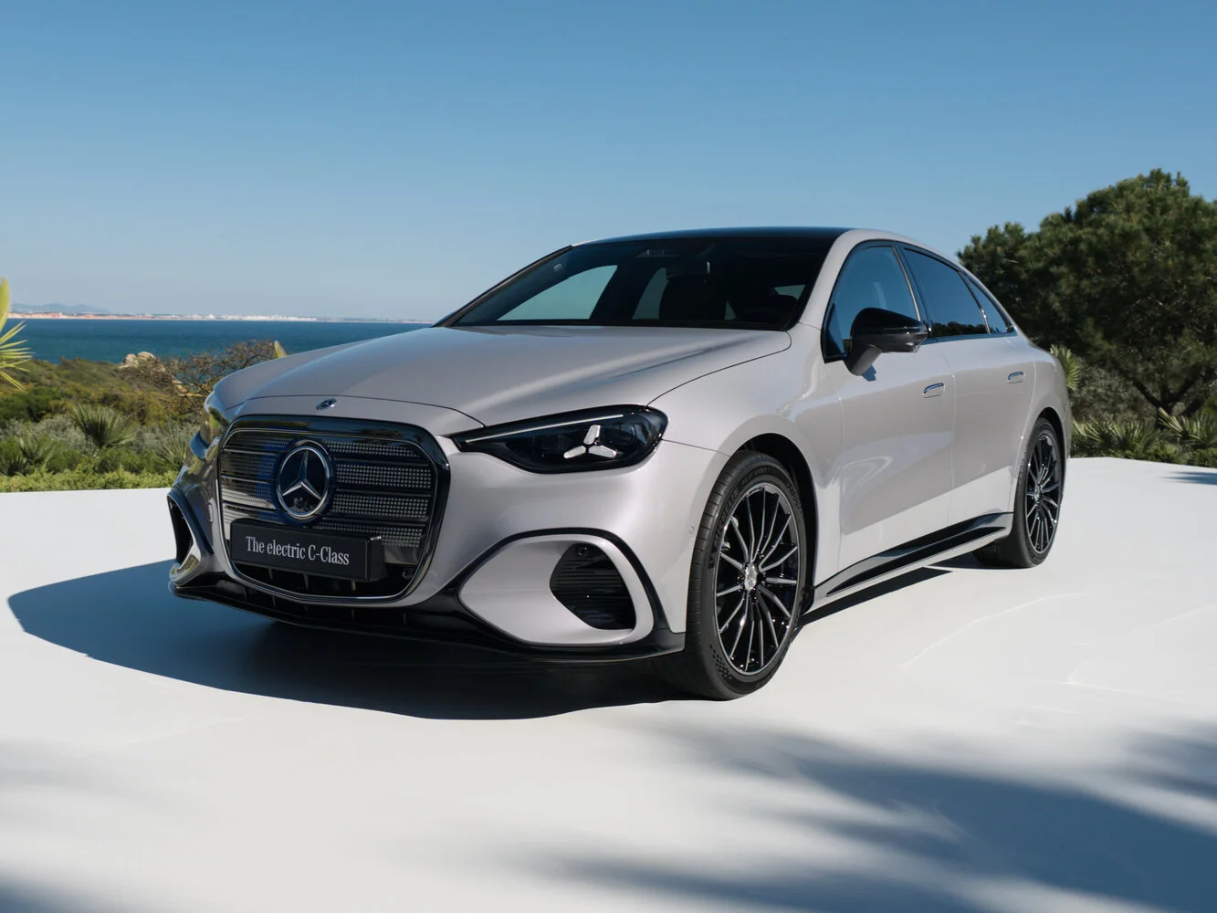 Электрический Mercedes-Benz C-Класс 2026 года: запас хода 762 км и полный привод в единственной версии
