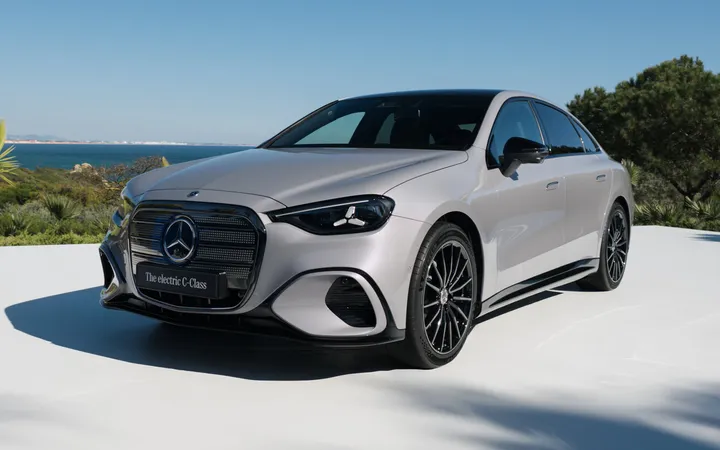 Электрический Mercedes-Benz C-Класс 2026 года: запас хода 762 км и полный привод в единственной версии
