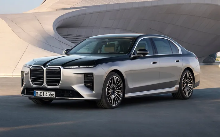 BMW 7 серии 2026 года: как выбрать версию флагманского седана