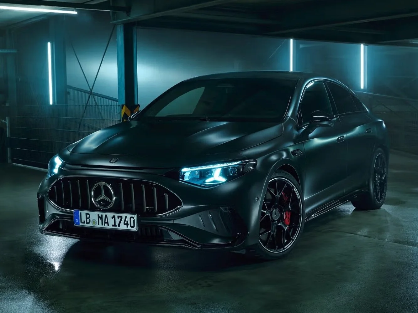Mercedes-Benz CLA AMG 2026 года: купе или универсал — что выбрать для максимальной динамики и практичности?