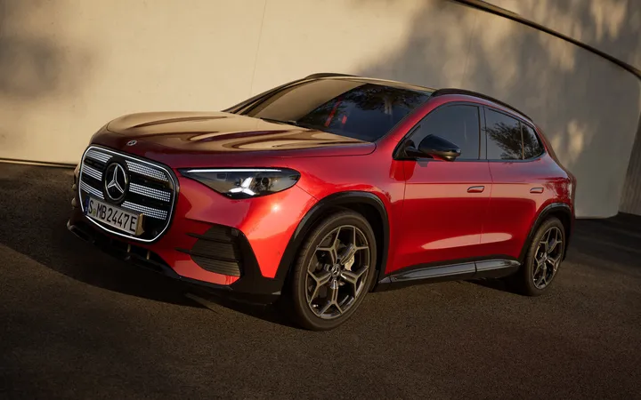 Mercedes-Benz GLA 2026 года: выбираем электрическую версию и комплектацию