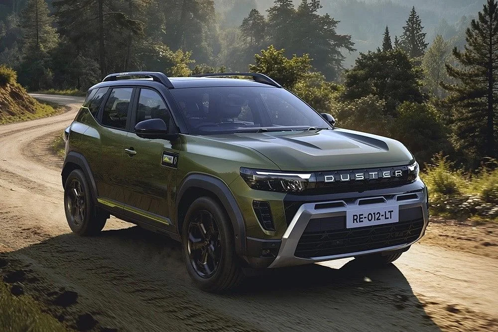 Renault Duster 2026 года: практичный кроссовер с гибридом и багажником 518 литров