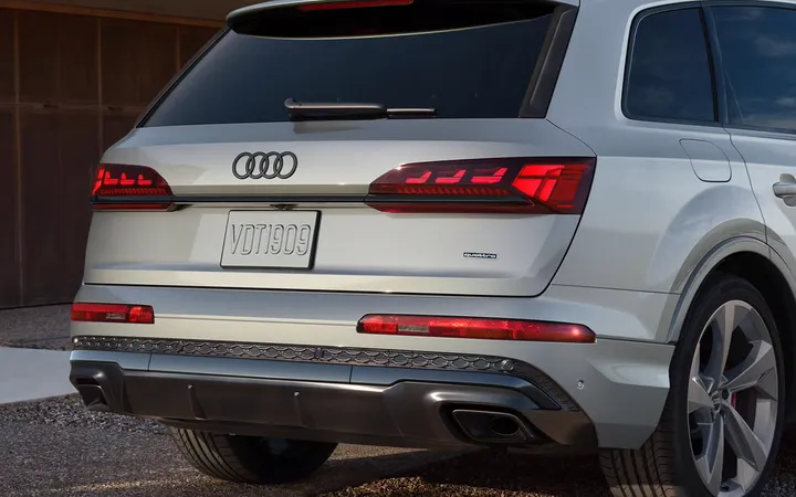 Audi Q7 2026: цены, комплектации и что изменилось в модели