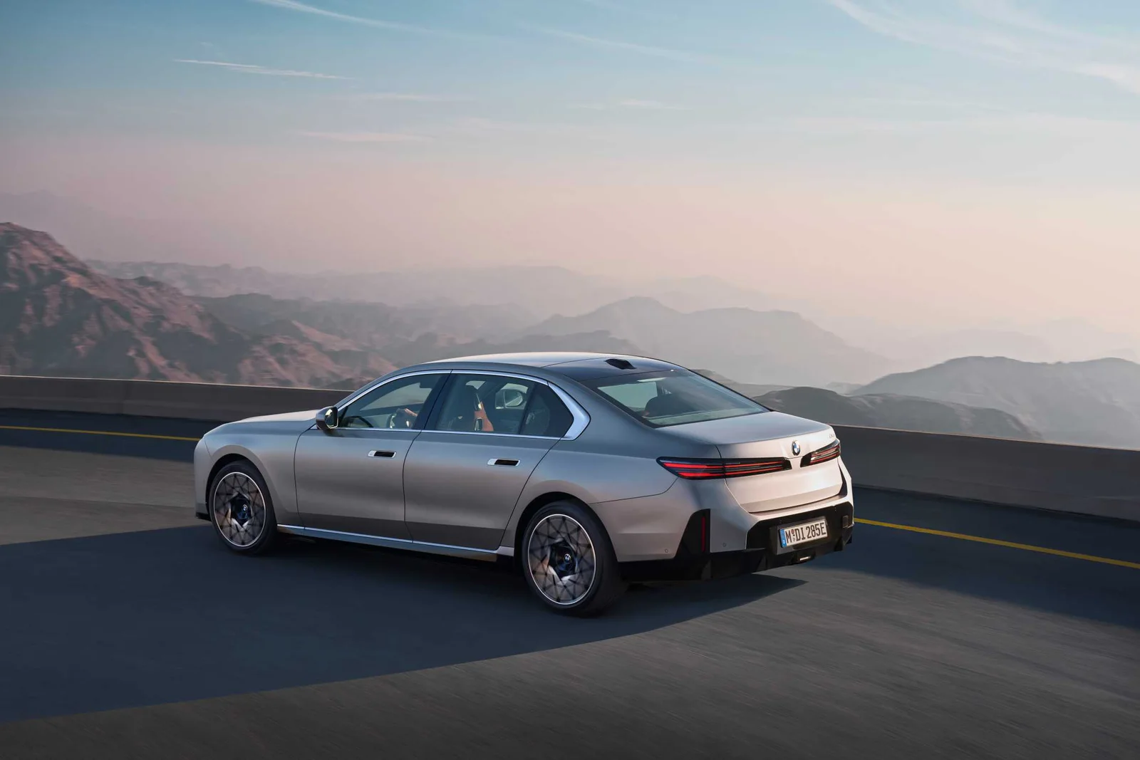 BMW i7 — I (G70) Рестайлинг — внешний вид