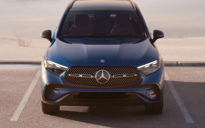 Mercedes-Benz GLC 2026 года: выбираем между 400 EQ 4WD и удлинённым 350 EQ L 4WD