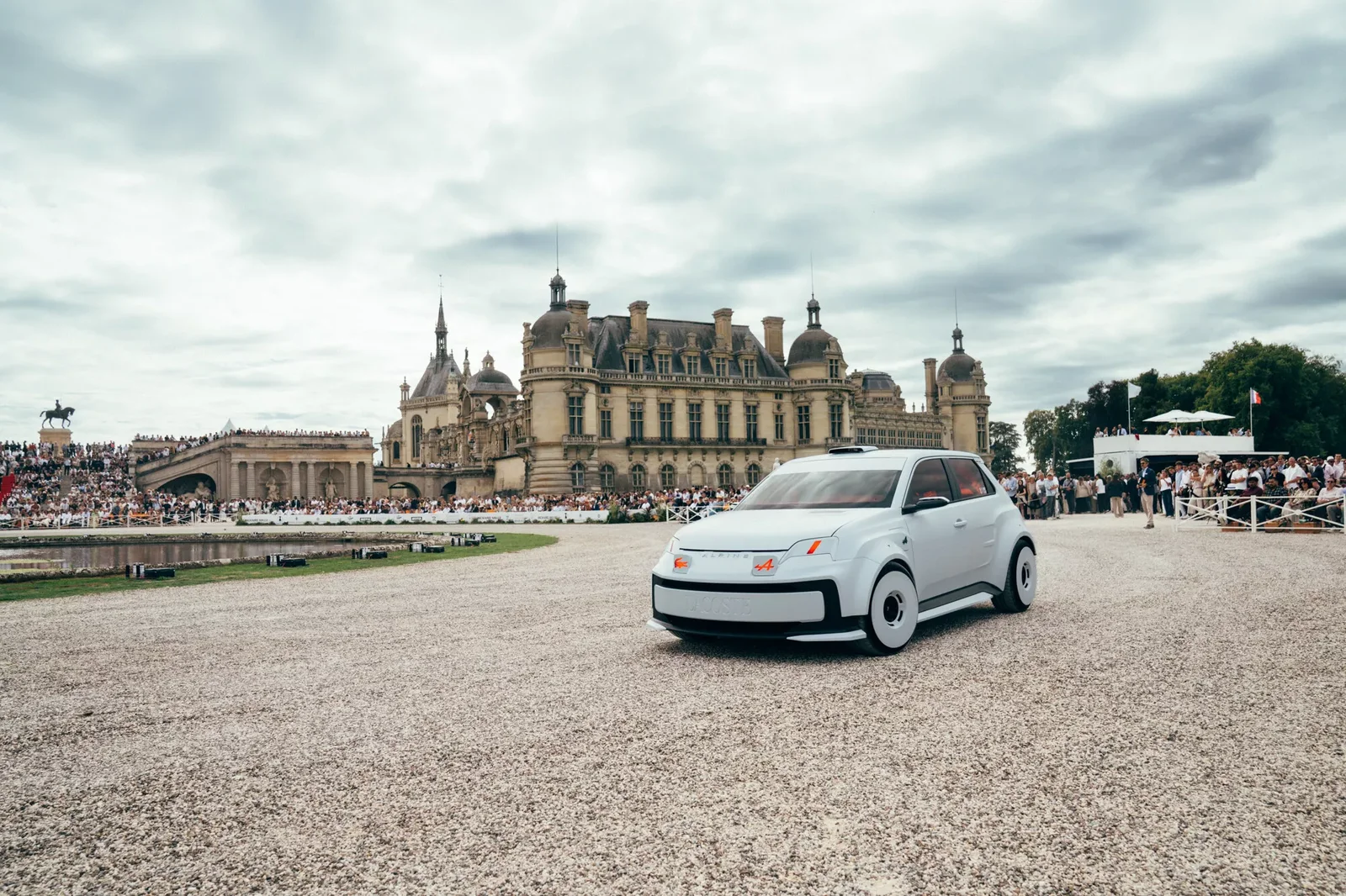 Alpine Lacoste A290 Rallye занял второе место в классе концептов на Chantilly Arts & Elegance