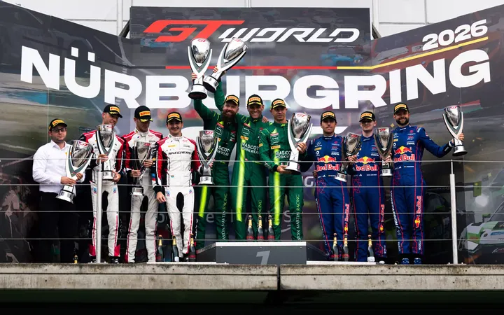 Aston Martin Vantage выиграл этап GT World Challenge Europe на Нюрбургринге