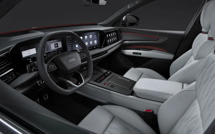 Audi Q9: первое знакомство с салоном нового полноразмерного флагмана