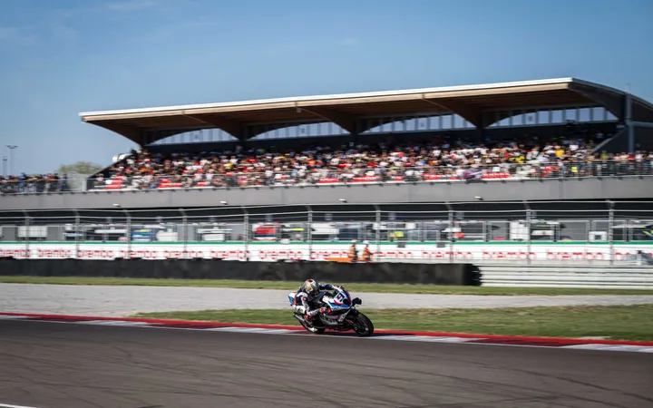 BMW Motorrad WorldSBK: прогресс в Кремоне, но подиум снова ускользнул