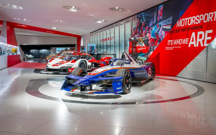 Чемпионский Porsche 99X Electric пополнил коллекцию музея Porsche