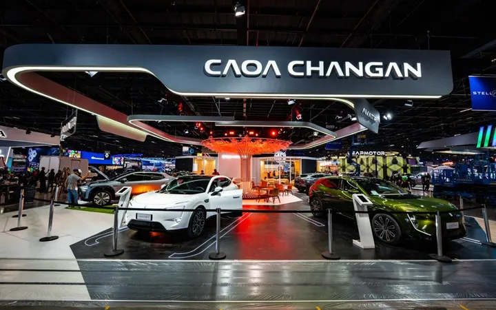 Changan официально вышла на рынок Бразилии и показала AVATR на автосалоне в Сан-Паулу