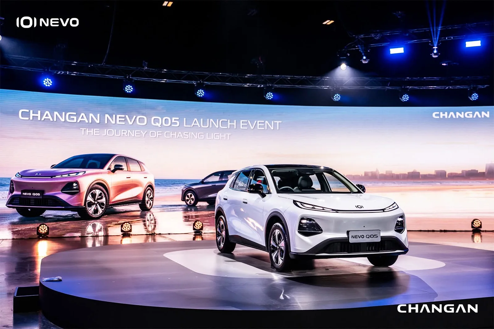 Changan представил в Таиланде электрический кроссовер NEVO Q05