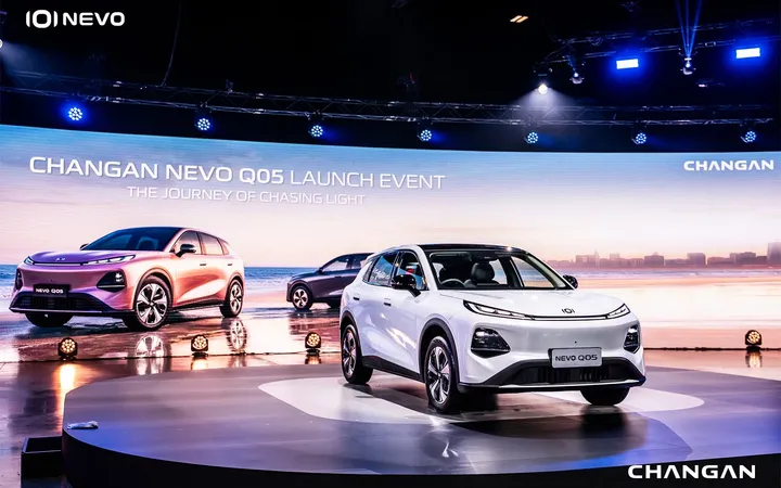 Changan представил в Таиланде электрический кроссовер NEVO Q05