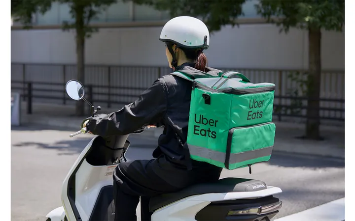 Honda и Uber Eats Japan проведут совместные испытания приложения для оценки безопасного вождения мотоцикла