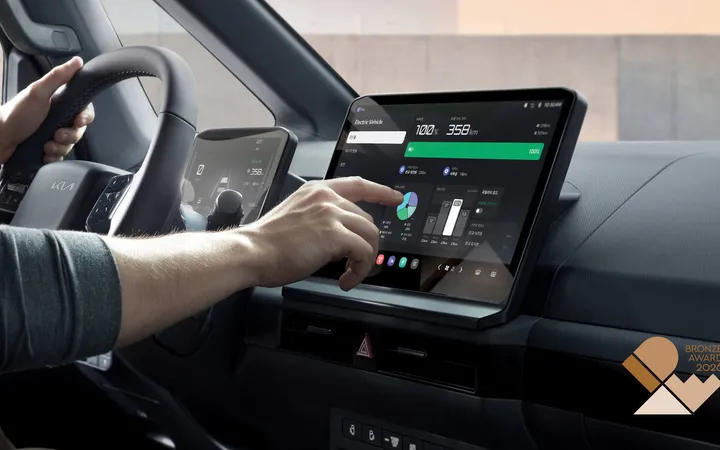 Информационно-развлекательная система Kia PV5 получила бронзу на IDEA 2026