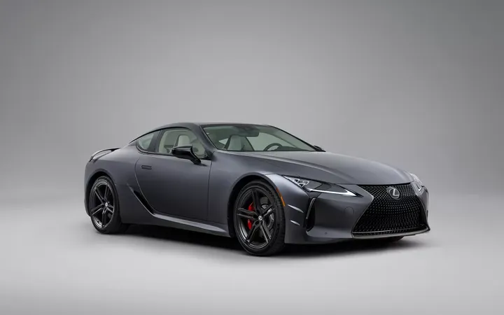 Lexus LC 500 2026: возвращение серии Inspiration и новый матовый оттенок