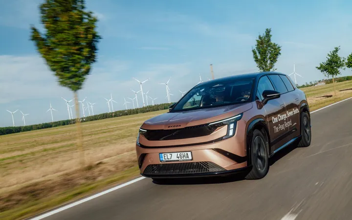Škoda Peaq проехала 936 км без подзарядки и установила рекорд среди семиместных электрокроссоверов