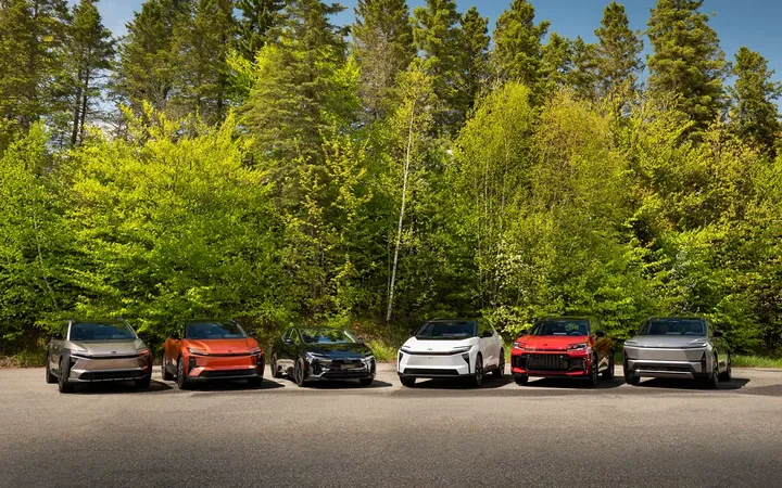 Toyota Canada показала электрифицированную линейку 2026 года на мероприятии Unplug & Drive