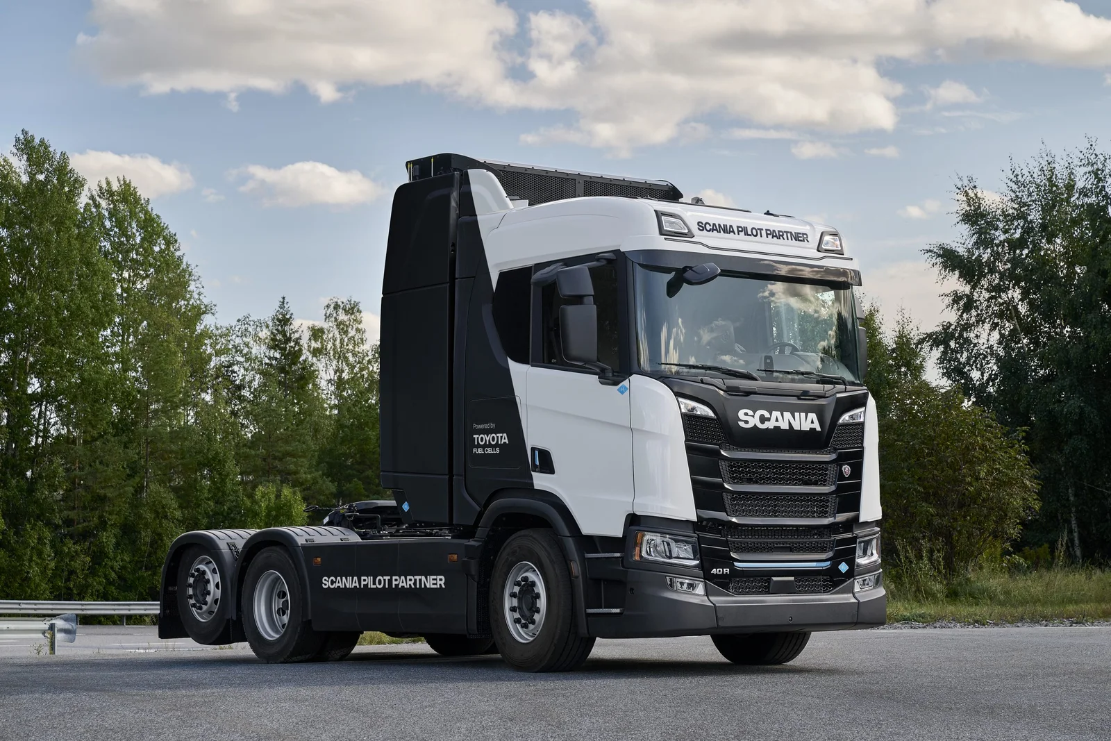 Toyota и Scania испытают водородные топливные элементы в 40 грузовиках