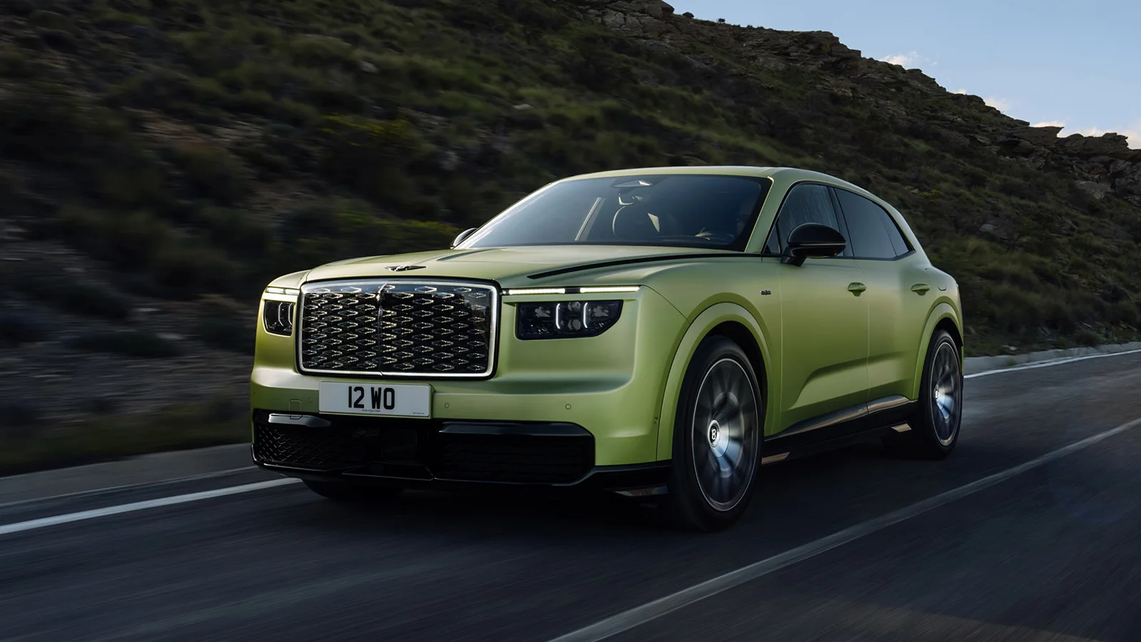 Bentley представила первый электромобиль Torcal: до 888 л.с. и запас хода 600 км