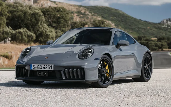 Porsche 911 2026 года: как выбрать версию и не прогадать с характером