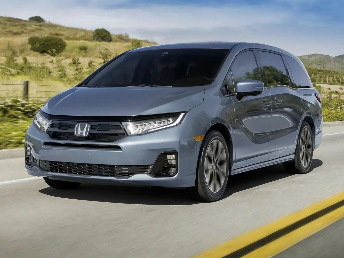 Honda Odyssey (North America) 2026 года: выбираем идеальную комплектацию для большой семьи