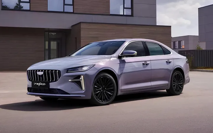 Geely Preface 2026 года: какой мотор выбрать — гибрид или турбо?