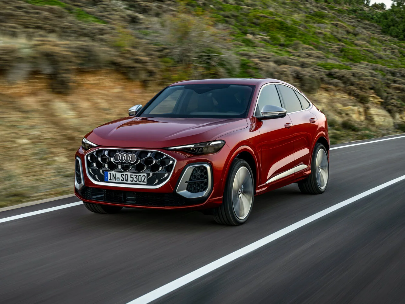 Audi SQ5 Sportback 2026 года: спортивный кроссовер-купе с характером