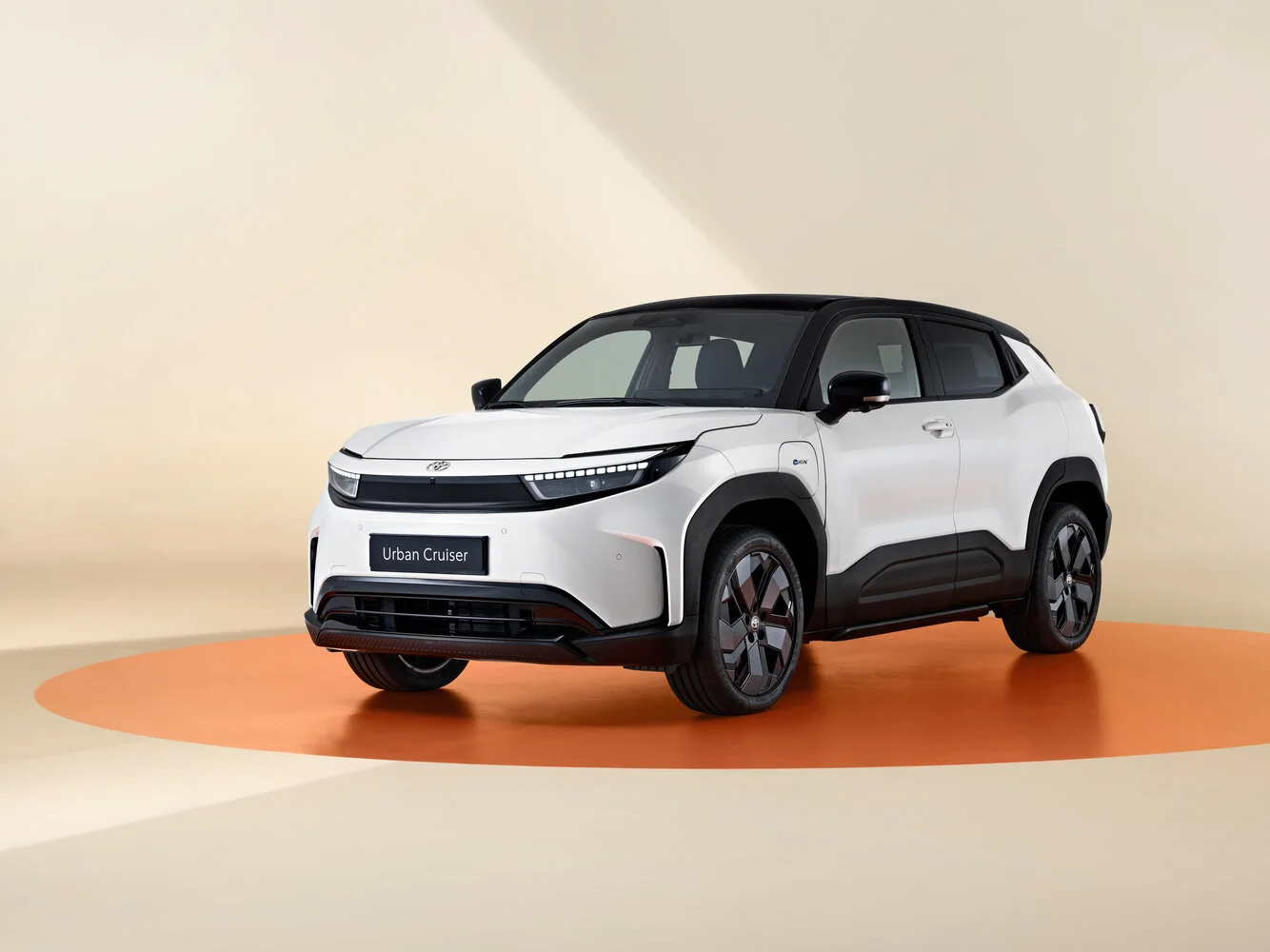 Toyota Urban Cruiser 2026 года: какой электрокроссовер выбрать для города и пригорода