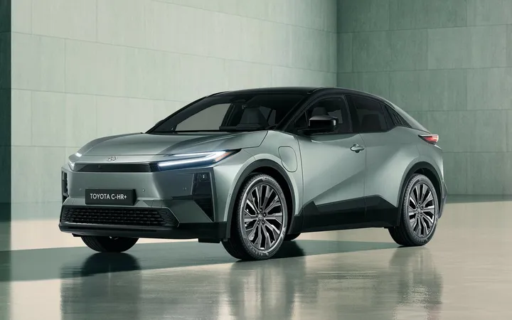 Toyota C-HR+ 2026 года: какой электрокроссовер выбрать — запас хода или полный привод?