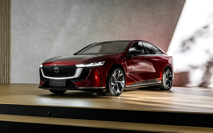 Mazda 6e 2026 года: выбираем между динамикой Electro и запасом хода Long Range