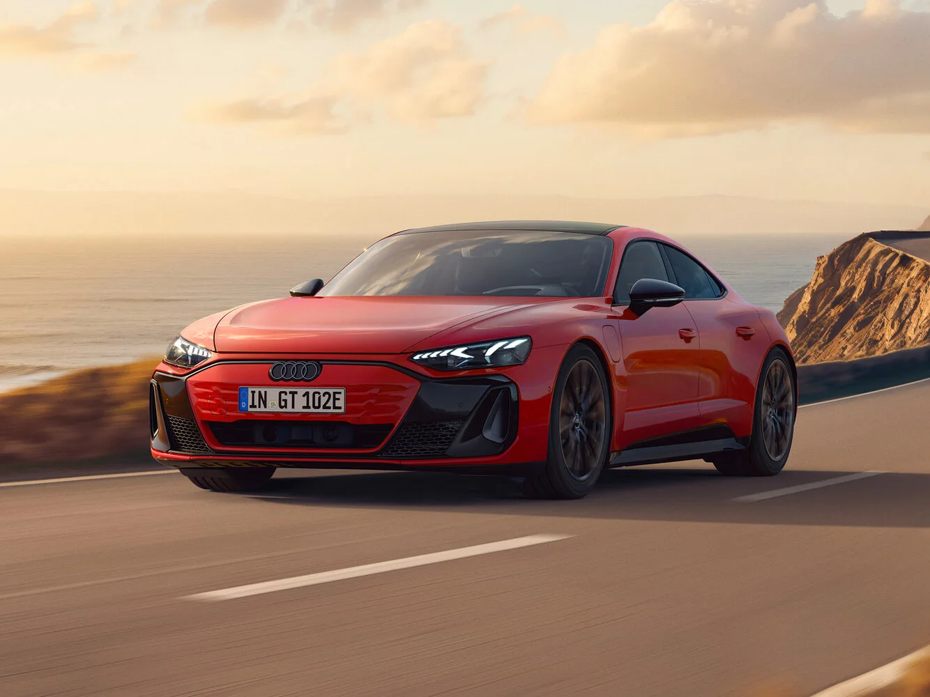 Audi e-tron GT 2026 года: запас хода 622 км и зарядка 320 кВт — практичный гран-турер?