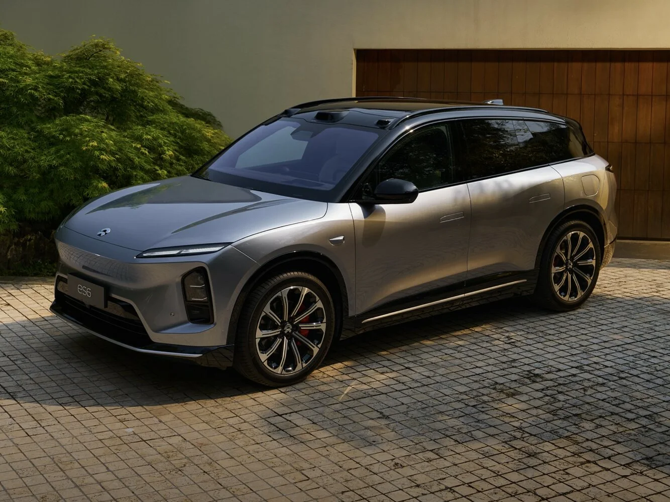 NIO ES6 2026 года: какой электрокроссовер выбрать — 75 или 100 кВт·ч?